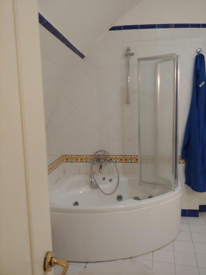 Hotel La Casa Di Francesca à Naples Extérieur photo